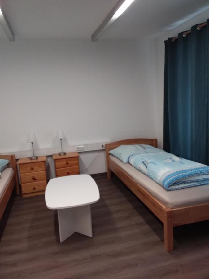 Nguyen Le 3 Schlafzimmer, 7 Bette,Dusche, 2 Wc , Kueche Ab 2 Uebernachtungen Neukirch  Exterior foto
